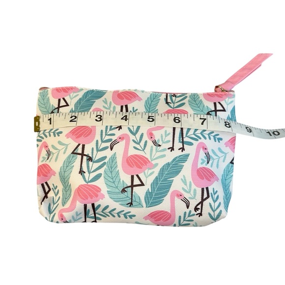 Flamingo Print Makeup Bag with Earrings Set - Picture 4 of 6